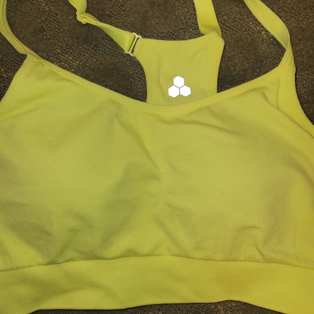 bra - Picture 2 of 2